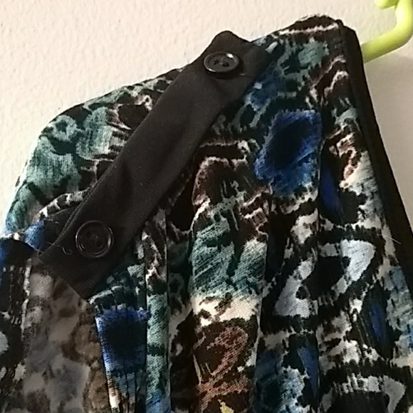 Cute sleeveless top - Picture 4 of 4